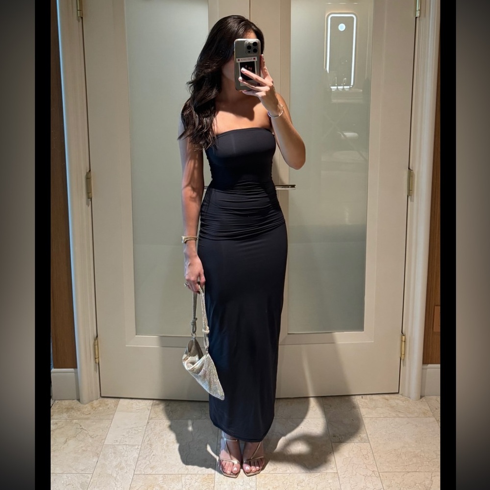 SKIMS - Black fits Everybody Tube Maxi Dress